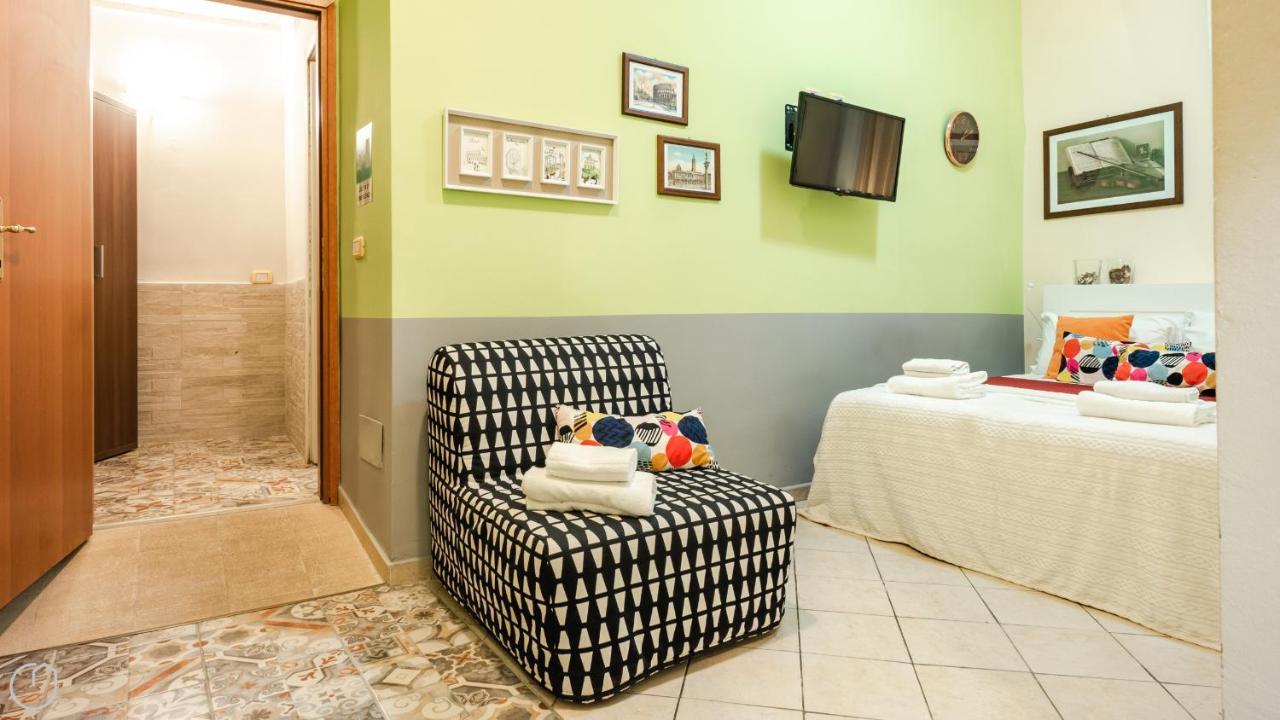 Domenichino Guesthouse Casa de hóspedes *